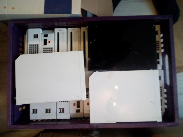 krat met WII computers test / reparatie + assecoires, Spelcomputers en Games, Spelcomputers | Nintendo Wii, Met 1 controller, Ophalen