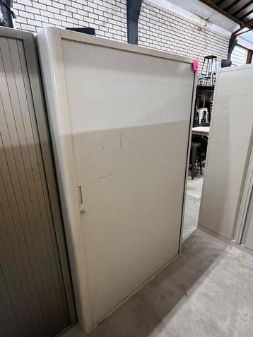 Roldeurkast Overtoom extra breed en extra diep 195x120x60 beschikbaar voor biedingen