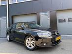 Volkswagen Jetta 1.4 TSI Hybrid 170pk Clima/PDC/Trekhaak, Stof, 74 €/maand, 4 cilinders, Zwart