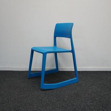 Vitra Tip Ton Chair Design Stoelen | Schommelstoelen | Blauw beschikbaar voor biedingen