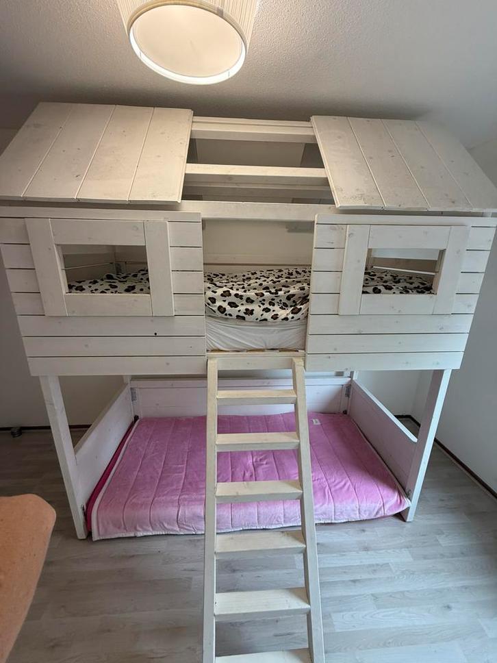 Zo goed als nieuw Boomhutbed MOET WEG!, Kinderen en Baby's, Kinderkamer | Stapelbedden en Hoogslapers, Zo goed als nieuw, Hoogslaper