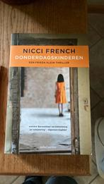 Nicci French  Donderdagskinderen, Ophalen of Verzenden, Gelezen