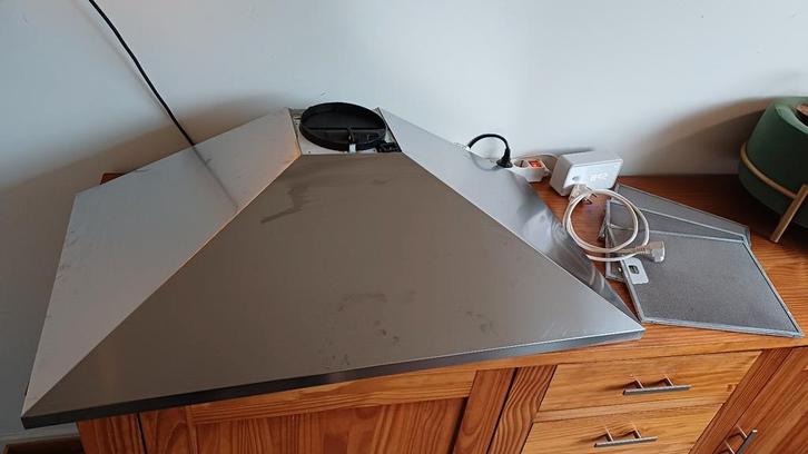 Nette Ikea Rytmisk RVS Afzuigkap 90cm breed, Witgoed en Apparatuur, Afzuigkappen, Zo goed als nieuw, Vrijstaand, Wandschouwkap
