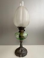Franse petroleumlamp circa 1900 groen / frosted glas, Ophalen of Verzenden