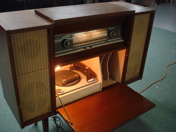 Saba Musiktruhe Radio pickup 60 jaren vintage incl bluetooth, Audio, Tv en Foto, Radio's, Gebruikt, Ophalen