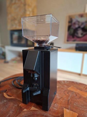 Eureka Mignon Manuale (koffiebonenmaler) beschikbaar voor biedingen