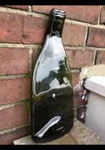 Groen platgesmolten bourgogne wijnfles. Glas als hapjesplank, Antiek en Kunst, Ophalen of Verzenden