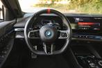 BMW i5 M60 xDrive M Sport / Panoramadak / Trekhaak / Stoelve, Auto's, BMW, 514 km, Gebruikt, Zwart, 601 pk