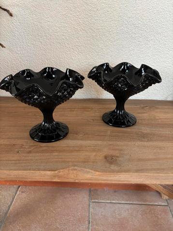 2 Zwarte Persglas Ijscoupe beschikbaar voor biedingen
