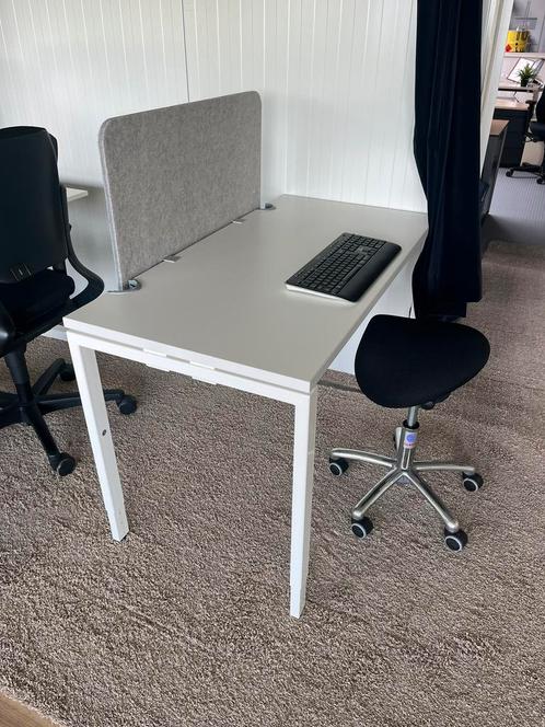 Haworth bureaus voor kleine kamers 120x60, Huis en Inrichting, Bureaus, Gebruikt, Bureau, In hoogte verstelbaar, Ophalen