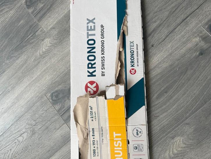 Kronotex Grijs Laminaat - Nieuw in doos!, Doe-het-zelf en Verbouw, Vloerdelen en Plavuizen, Nieuw, Laminaat, Hout, 150 cm of meer