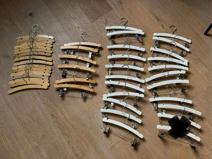 Houten Hangers Baby/Kinderkast, Kinderen en Baby's, Kinderkamer | Commodes en Kasten, Zo goed als nieuw, Ophalen