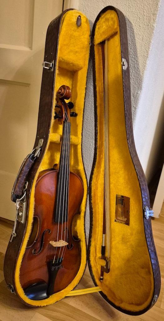 Suzuki Viool Stradivarius Copy 4/4 viool uit 1970., Muziek en Instrumenten, Strijkinstrumenten | Violen en Altviolen, Zo goed als nieuw