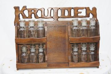 Keukenrek met flesjes / draaiplateau / enz beschikbaar voor biedingen