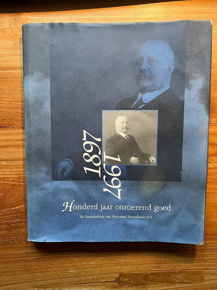 Honderd jaar onroerend goed 1897-1997, Boeken, Geschiedenis | Vaderland, Gelezen, Ophalen of Verzenden