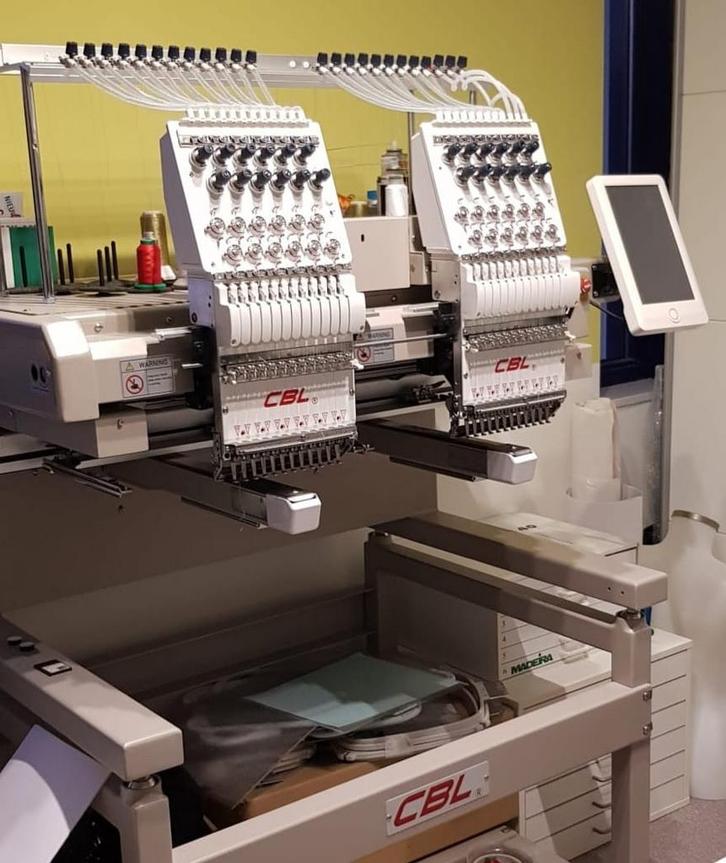 Professionele Dubbelkops Borduurmachine, Hobby en Vrije tijd, Borduren en Borduurmachines, Zo goed als nieuw, Borduurmachine, Machineborduren