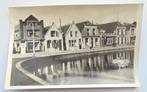 DIRKSLAND, oude foto Zomerstraat, haventje broedende zwaan, 1940 tot 1960, Noord-Holland, Ongelopen, Ophalen of Verzenden
