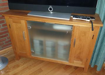 tv kast beschikbaar voor biedingen