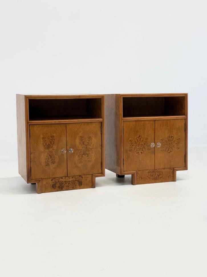 Set van twee vintage Art Deco nachtkastjes met wortelhout, Huis en Inrichting, Slaapkamer | Nachtkastjes, Zo goed als nieuw, 55 tot 70 cm
