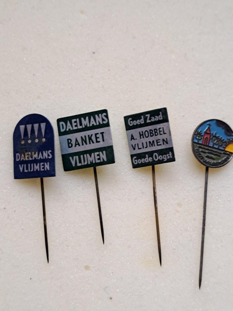 speldjes Vlijmen Daelmans Carnaval 60er Jaren, Verzamelen, Speldjes, Pins en Buttons, Ophalen of Verzenden, Gebruikt, Overige onderwerpen