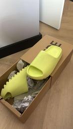 Yeezy slide slippers, Ophalen of Verzenden, Zo goed als nieuw