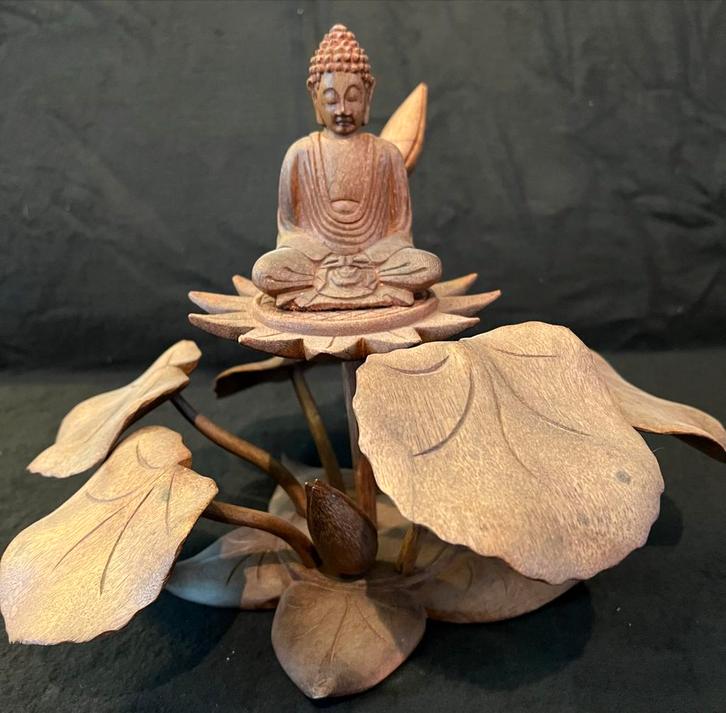 Houten Boeddha op Lotusblad Beeld, Antiek en Kunst, Kunst | Beelden en Houtsnijwerken, Ophalen