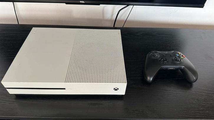 XBOX One S 1 TB, Spelcomputers en Games, Spelcomputers | Xbox One, Zo goed als nieuw, 500 GB, Met 1 controller, Ophalen of Verzenden