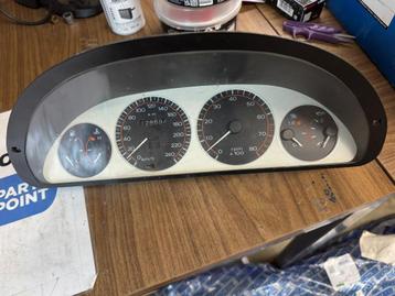 Dashboard Fiat Punto GT beschikbaar voor biedingen
