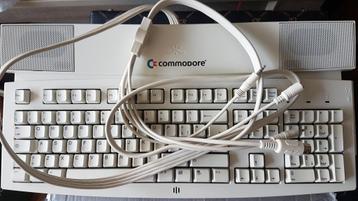 Commodore SK-5002W toetsenbord beschikbaar voor biedingen