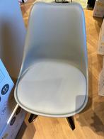 Eettafel stoelen te koop aangeboden-drie keer 20 EU per stuk, Overige materialen, Grijs, Drie, Zo goed als nieuw