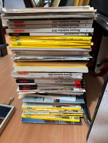 Verzameling jaar Catalogi en totaal catalogi marklin en trix beschikbaar voor biedingen