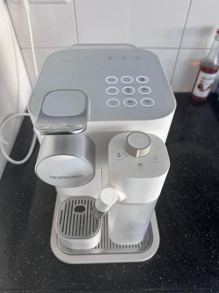 De’Longhi EN640.W Nespresso koffiemachine, Witgoed en Apparatuur, Koffiezetapparaten, Zo goed als nieuw, Koffiepads en cups, Koffiemachine