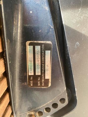 Evinrude 4 PK 2-takt Buitenboordmotor - Opknapper beschikbaar voor biedingen