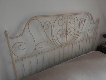 Ikea bedframe met lattenbodems - gratis af te halen - afbeelding 3