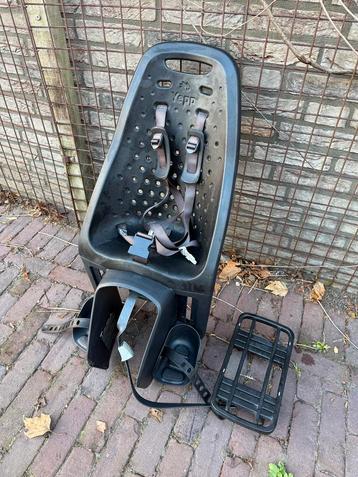 Thule Yepp achterzitje met adapter beschikbaar voor biedingen