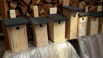 Vogelhuisje, mezenkastje, nestkastje beschikbaar voor biedingen