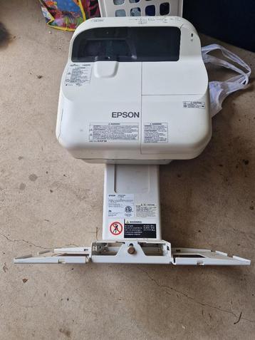 Epson eb 580 beamer. beschikbaar voor biedingen