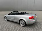 Audi A4 3.0 V6 162KW Cabrio AUT 2002 Grijs, Auto's, Audi, 1595 kg, Cabriolet, 4 stoelen, A4