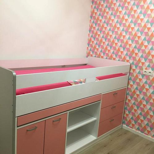 Half hoogslaper halfhoogslaper roze wit, Kinderen en Baby's, Kinderkamer | Stapelbedden en Hoogslapers, Zo goed als nieuw, Halfhoogslaper