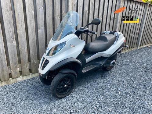 Piaggio Scooter 300 LT MP3 Auto RIJBEWIJS! Lees Tekst!, Auto's, Overige Auto's, Bedrijf, Te koop, Benzine, Sedan, Automaat, Geïmporteerd