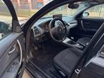 BMW 1-Serie 1.6 116I 5DR 2008 Zwart Nwe Apk-NAVI-Airco, USB, Stof, 4 cilinders, Euro 4