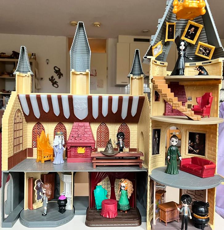 Harry Potter kasteel met extra kamers en poppetjes, Verzamelen, Harry Potter, Gebruikt, Actiefiguurtje, Ophalen of Verzenden