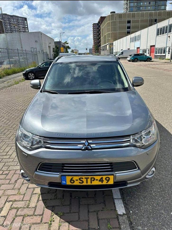 Mitsubishi Outlander 2.0 PHEV Instyle+, Auto's, Mitsubishi, Bedrijf, Te koop, Outlander, 4x4, ABS, Achteruitrijcamera, Adaptive Cruise Control