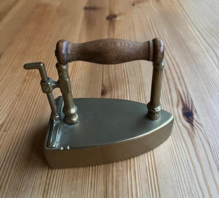 Koperen Strijkijzer., Antiek en Kunst, Antiek | Koper en Brons, Ophalen of Verzenden