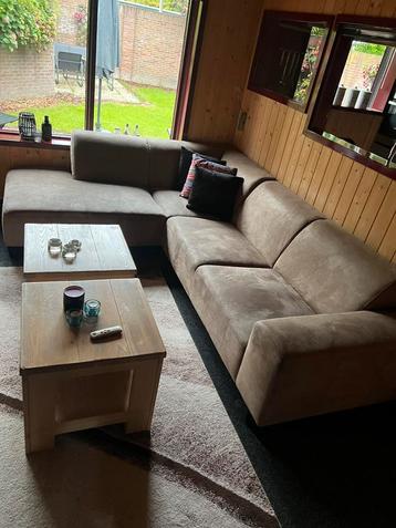 Inboedel stoelen kasten bed hoekbank tuinset lampen pannen beschikbaar voor biedingen