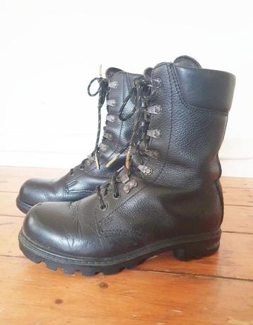 Legerboots - legerkisten - maat 38,5 - 245 M beschikbaar voor biedingen