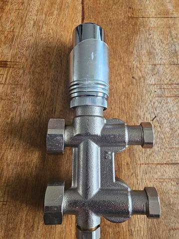 Thermostaatkraan JaGa Drayton

HOH 50 mm met afdek kapje. beschikbaar voor biedingen