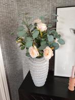 Zijden kunst boeket met vaas, Huis en Inrichting, Woonaccessoires | Kunstplanten en Kunstbloemen, Ophalen of Verzenden, Zo goed als nieuw
