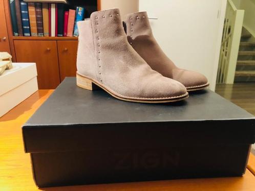 laarsjes beige suede ZEGN mt. 38, Kleding | Dames, Schoenen, Zo goed als nieuw, Lage of Enkellaarzen, Beige, Verzenden