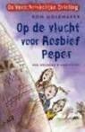 Op de vlucht voor Rosbief Peper / Rom Molemaker, Boeken, Ophalen of Verzenden, Gelezen, Fictie